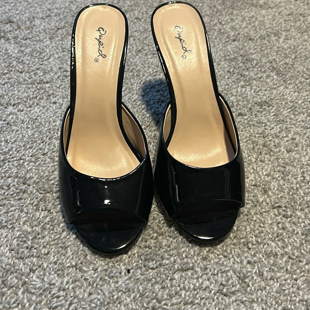 Black Heels, Doesn’t Have a box
